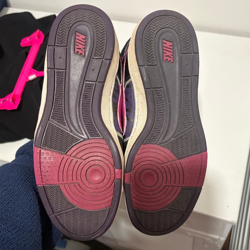 Nike Kids 5Y delta high lite Black and Pink High-Top Sneakers.Missing inside tag - Picture 3 of 4